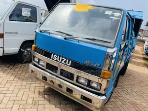 Isuzu Elf Dumper