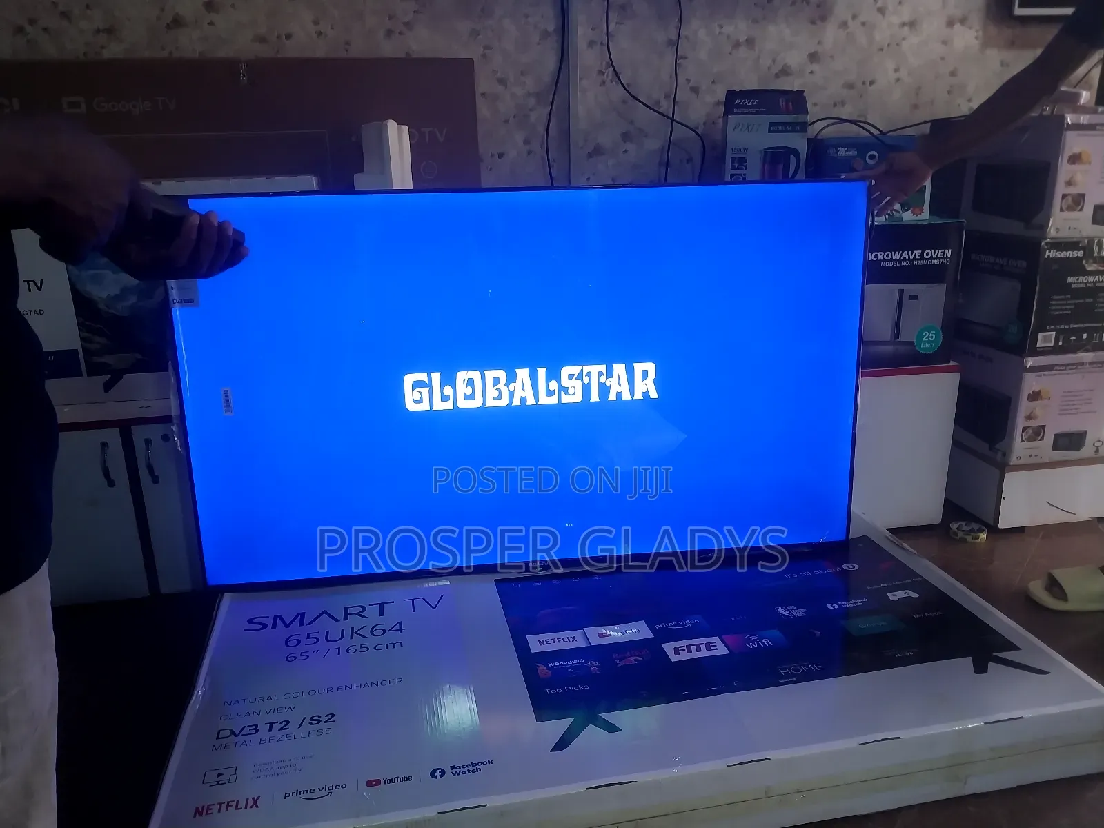 Global Star 65 Smart Digital Flat Screen .