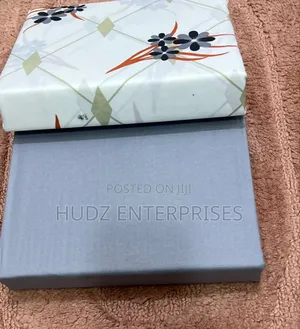 5*6 Gray and White Flowered Cotton Bedsheeets