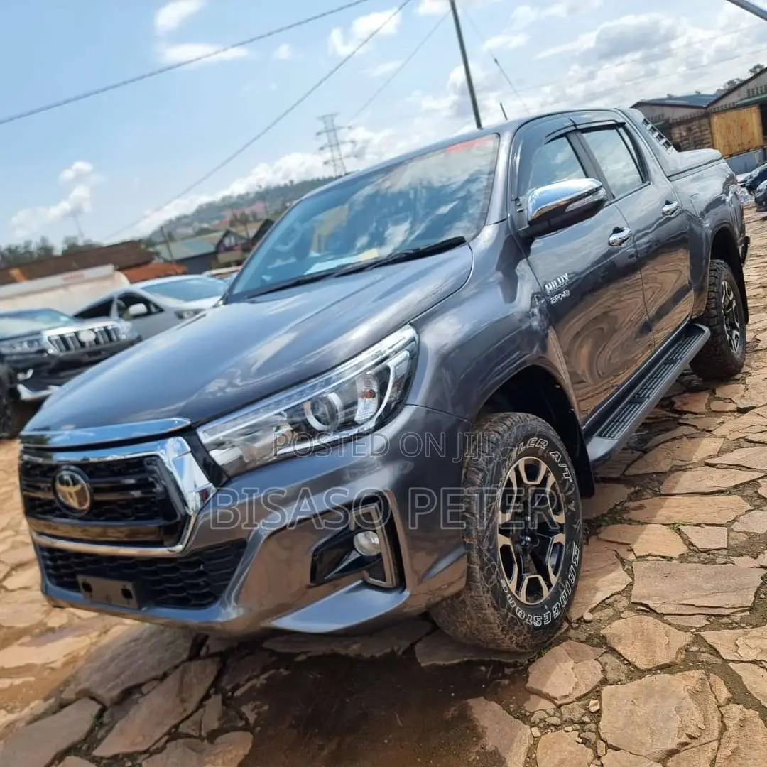 Toyota Hilux 2019 Gray