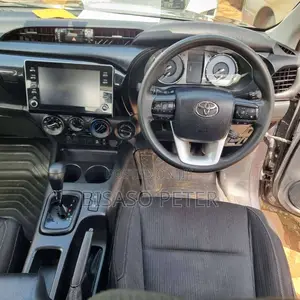 Toyota Hilux 2019 Gray