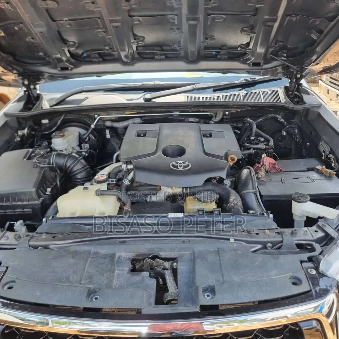 Toyota Hilux 2019 Gray