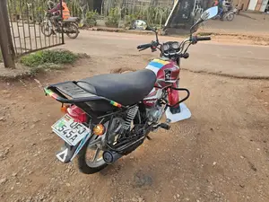 TVS HLX 125 2022 Red