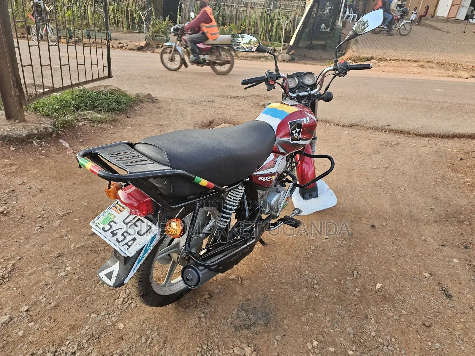 TVS HLX 125 2022 Red