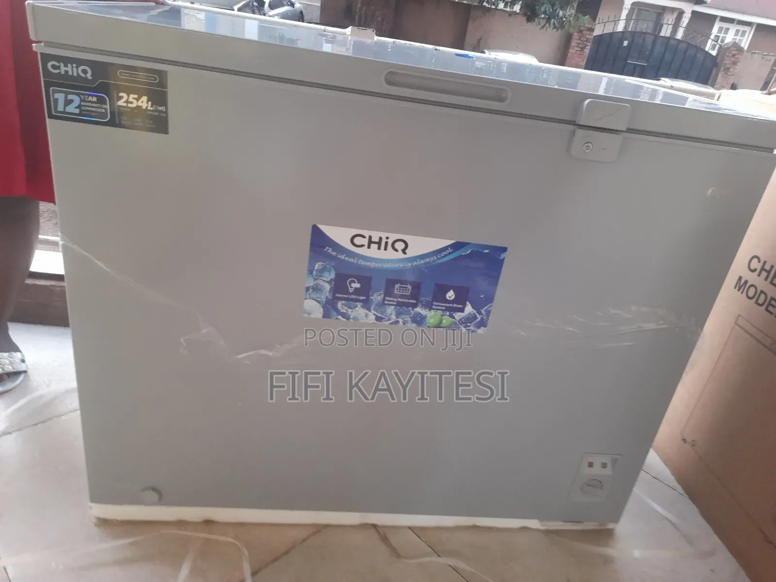 Chiq Deep Freezer 350 Litres