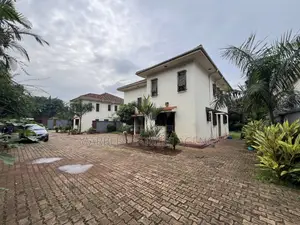 10bdrm Maisonette in Kololo, Central Division for rent