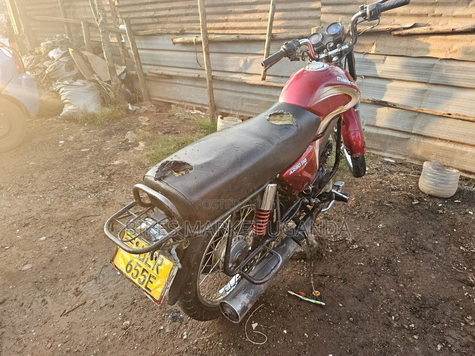 Mahindra Centuro 2017 Red