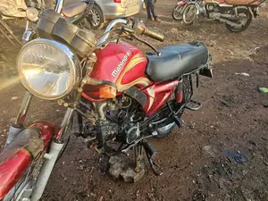 Mahindra Centuro 2017 Red