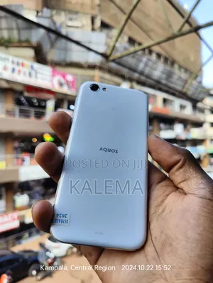 Sharp R1 64 GB White