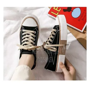 Metro Sneakers for Women