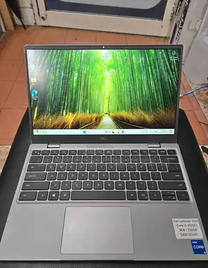 Laptop Dell Latitude E3350 4GB Intel Core Ultra 7 HDD 250GB