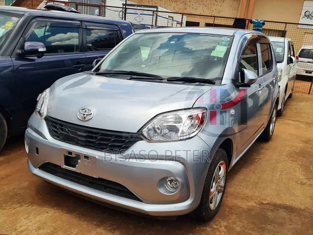 Toyota Passo 1.0 AWD 2016 Silver