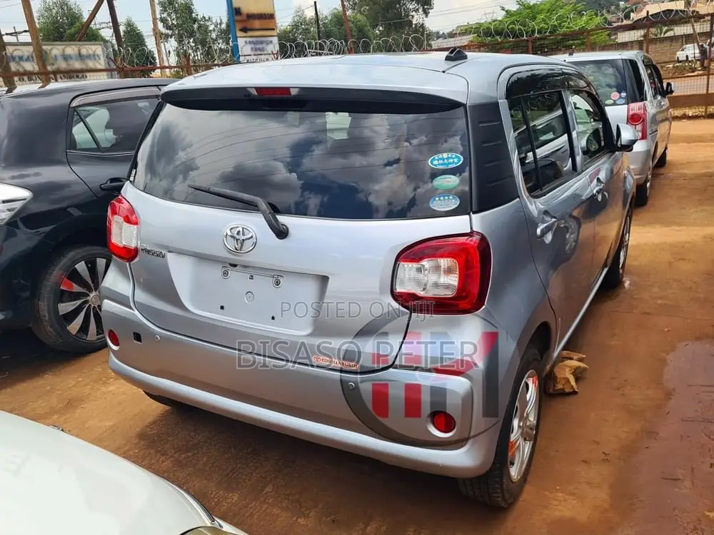 Toyota Passo 1.0 AWD 2016 Silver