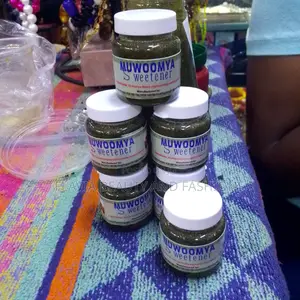 Sweetener/ Muwoomya