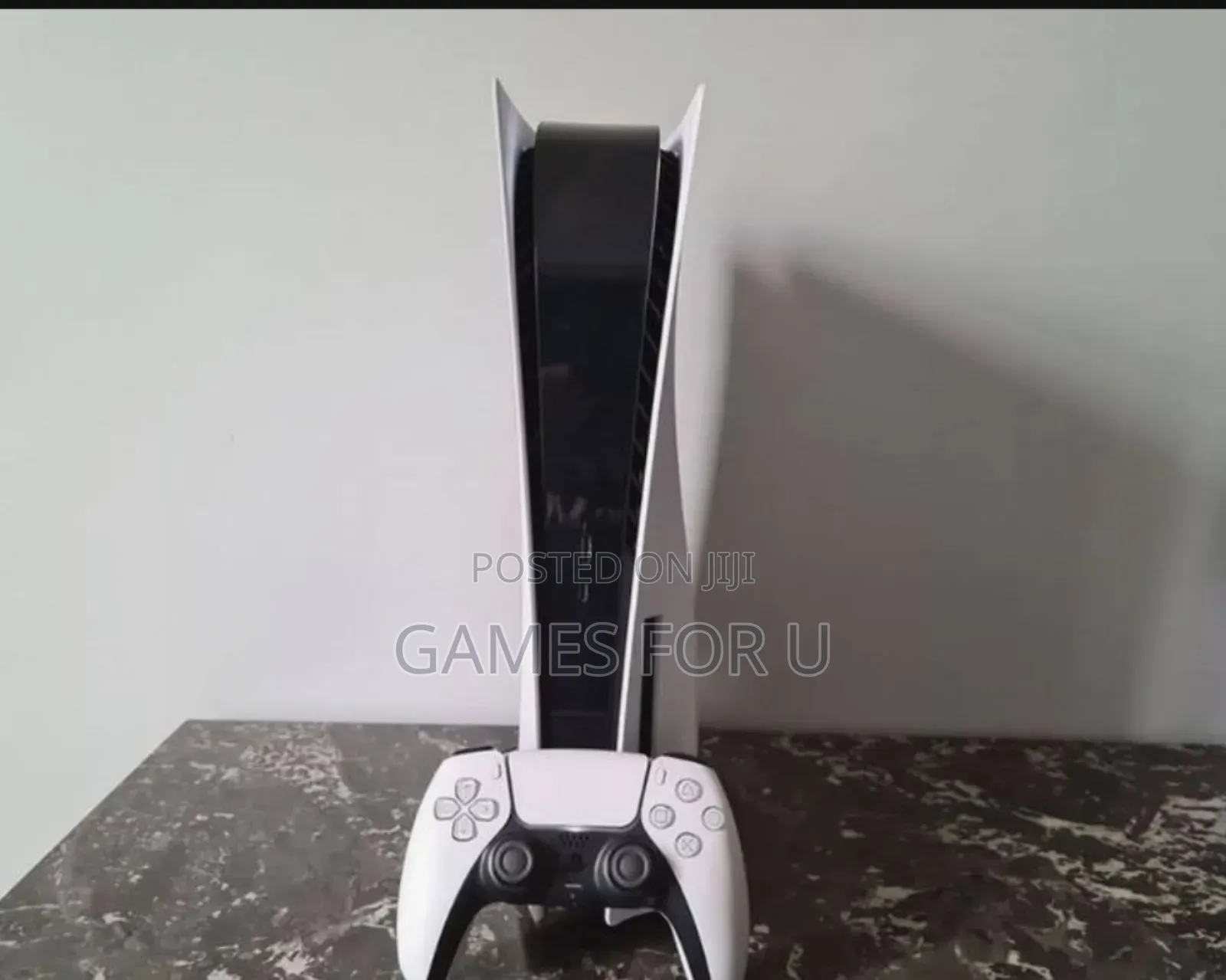 Ps5 Standard Disc Version With One Pad and a Game