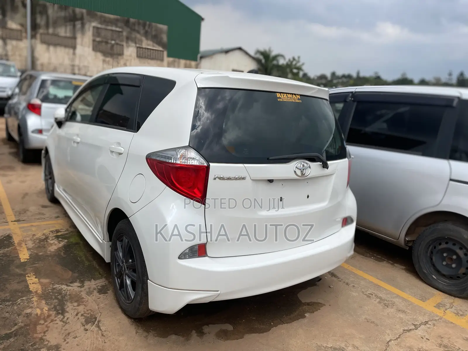 Toyota Ractis 2011 White