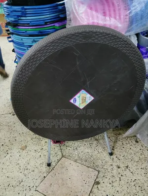 Round Table ,Big, Metallic Legs