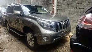 Toyota Land Cruiser 2016 Black