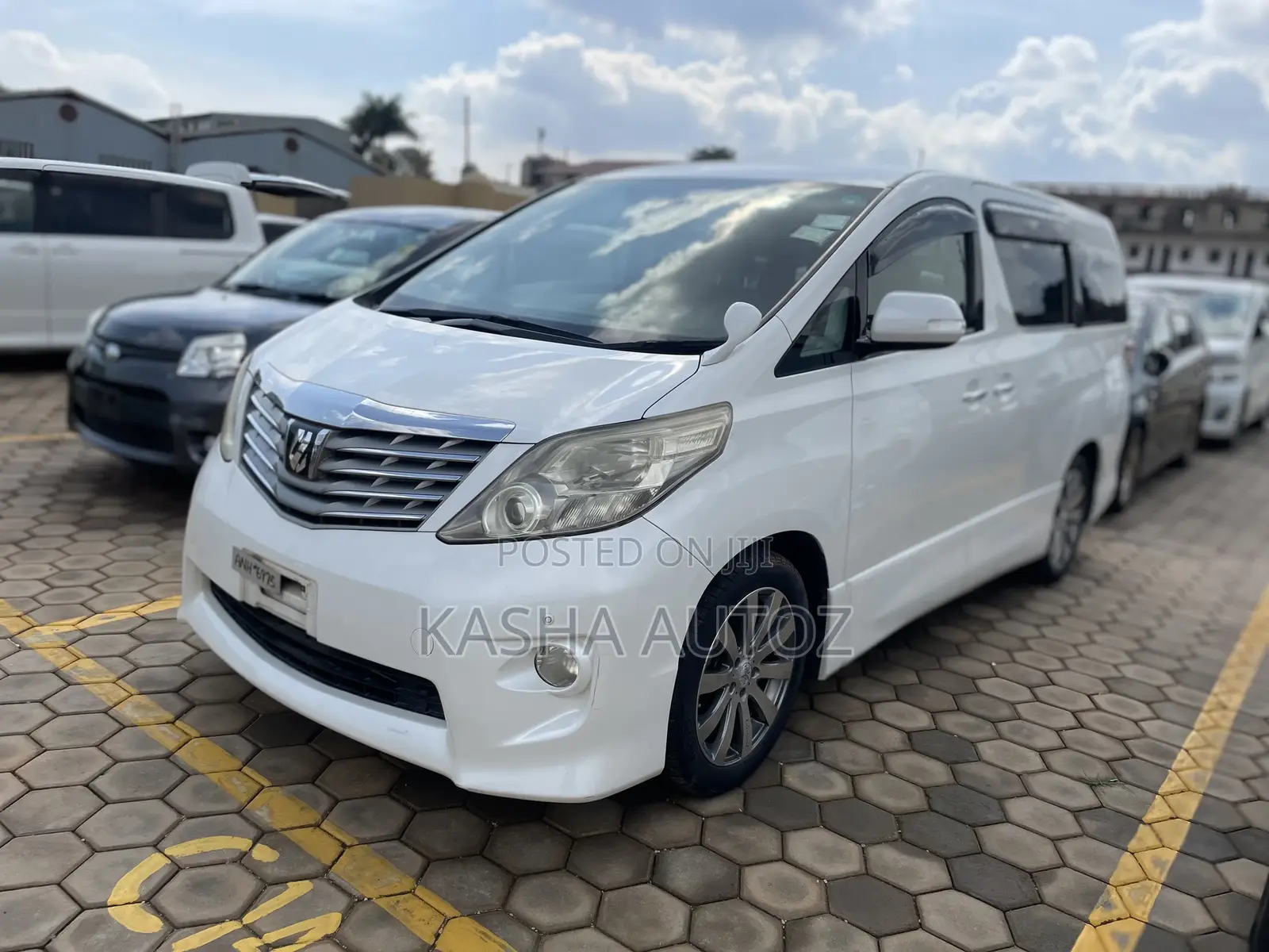 Toyota Alphard 2011 White