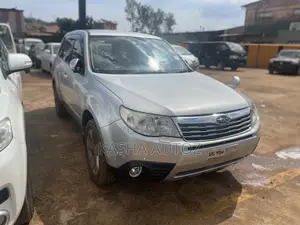 Subaru Forester 2010 Silver