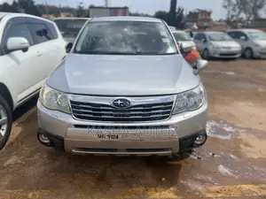 Subaru Forester 2010 Silver