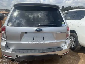 Subaru Forester 2010 Silver