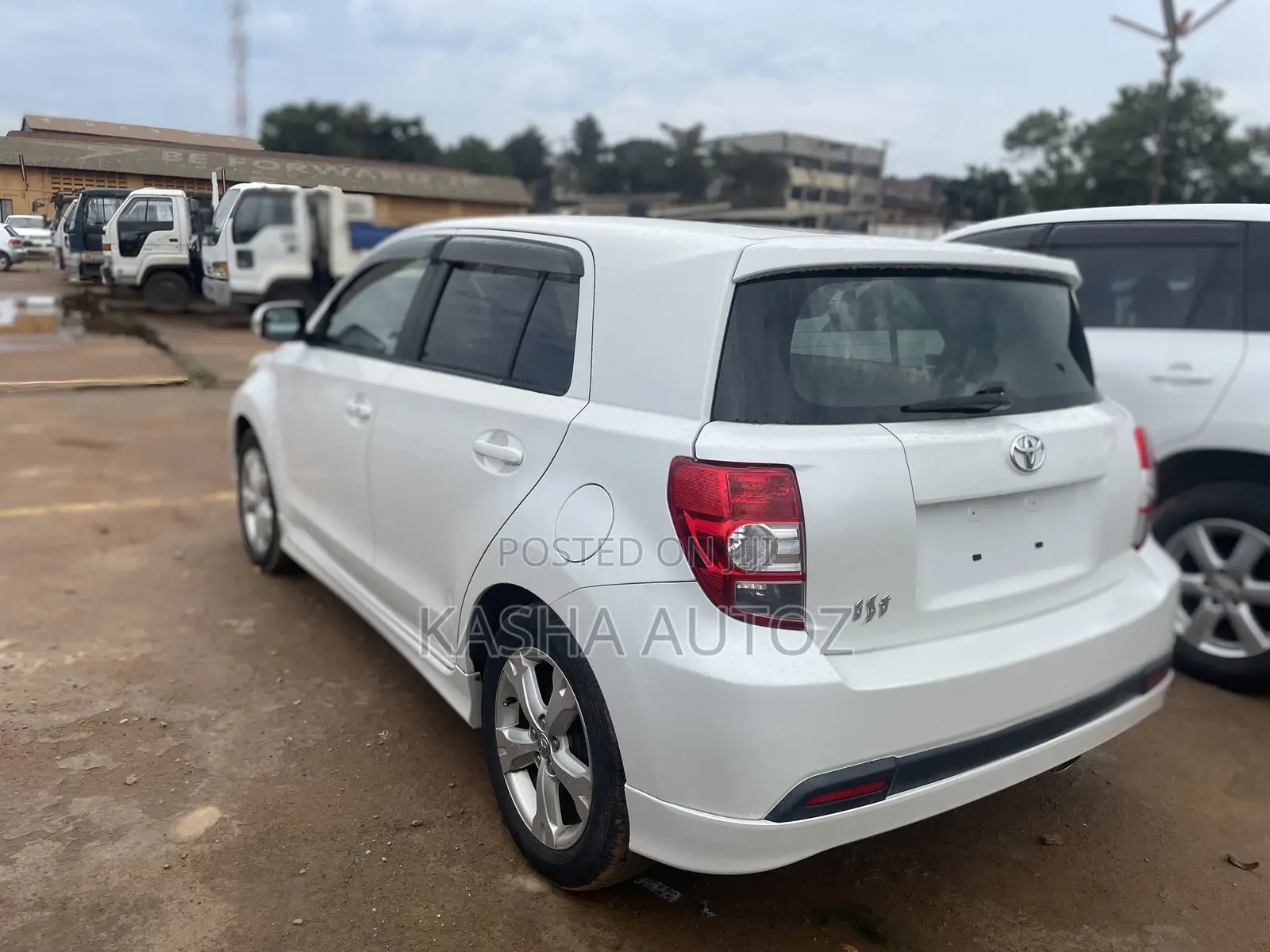 Toyota IST 2009 White