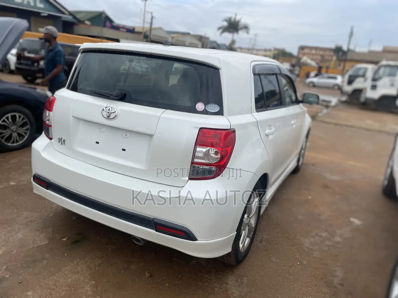 Toyota IST 2009 White