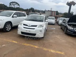 Toyota IST 2009 White