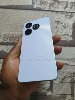 Infinix Smart 8 64 GB White