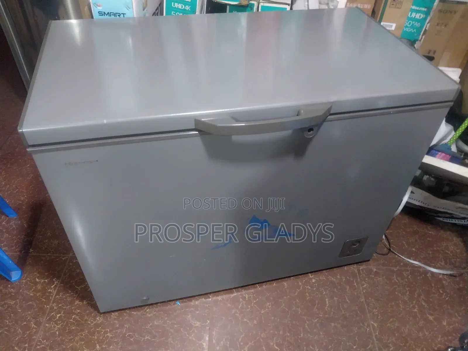 400 Litres Hisense Deepfreezer