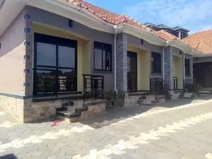 1bdrm Bungalow in Kira Estate, Central Division for rent