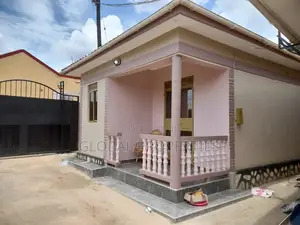 2bdrm Bungalow in Bweyogerere Kirinya, Central Division for rent