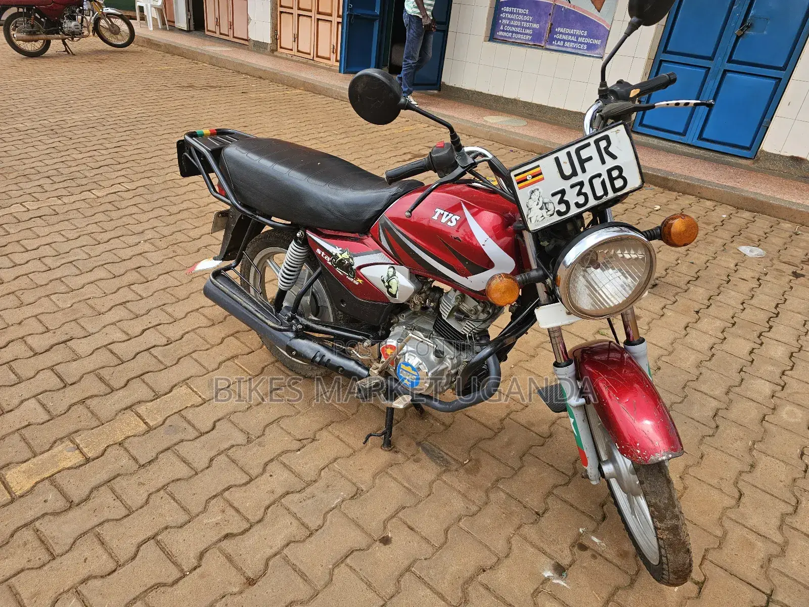 TVS HLX 125 2023 Red
