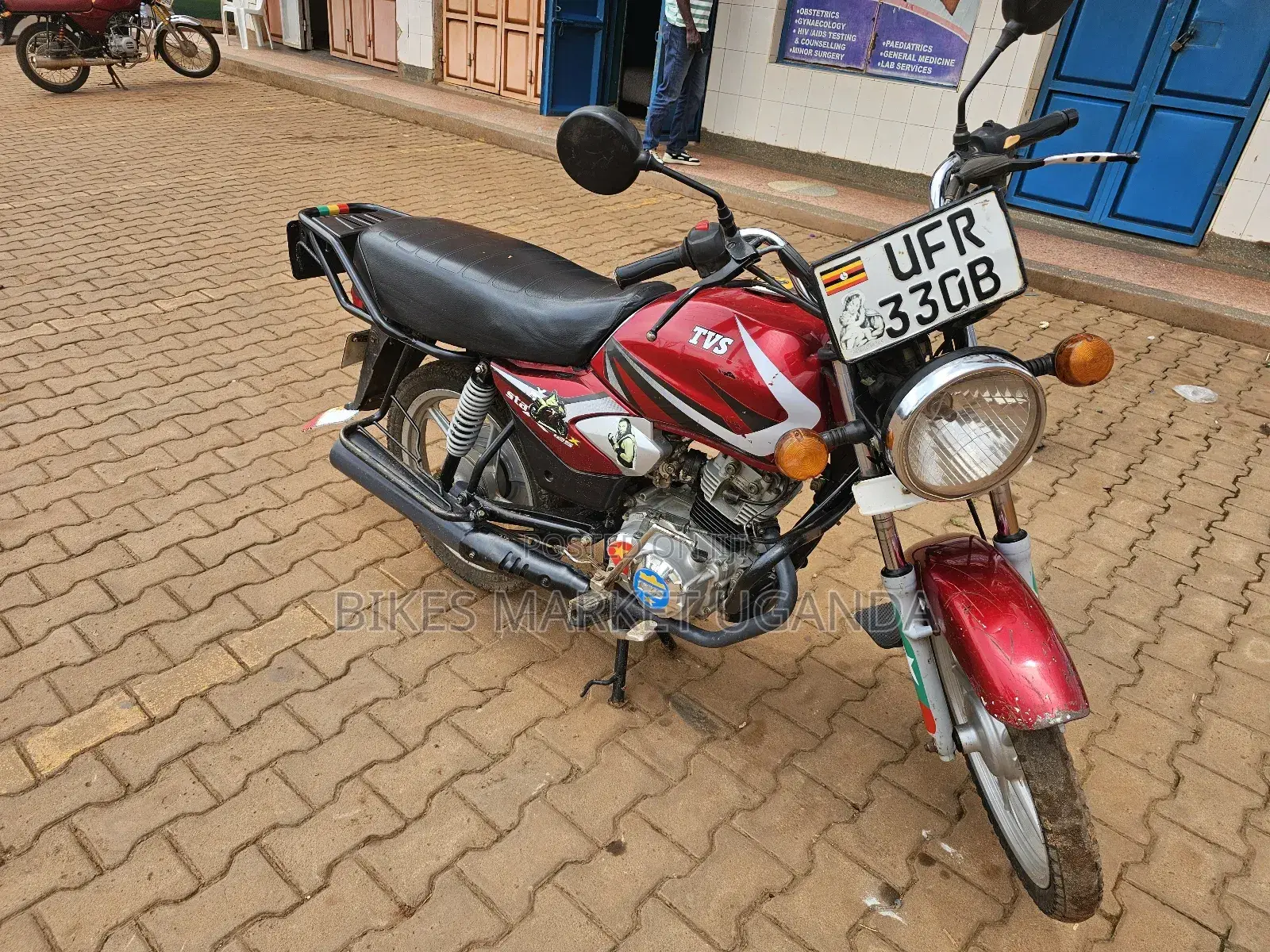 TVS HLX 125 2023 Red