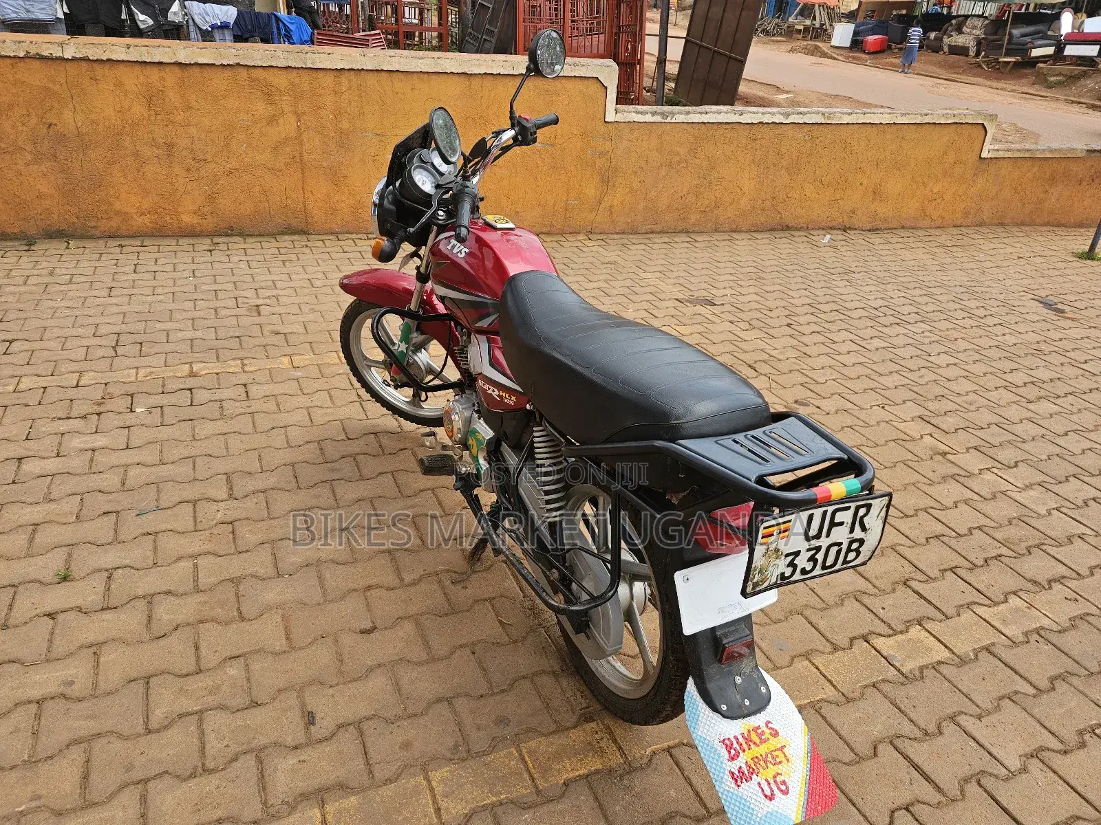 TVS HLX 125 2023 Red