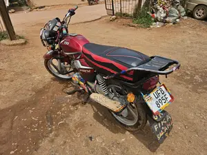 TVS HLX 125 2019 Red