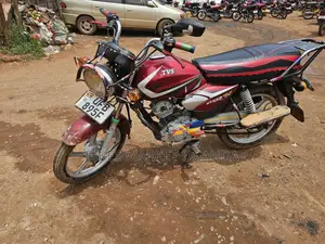 TVS HLX 125 2019 Red