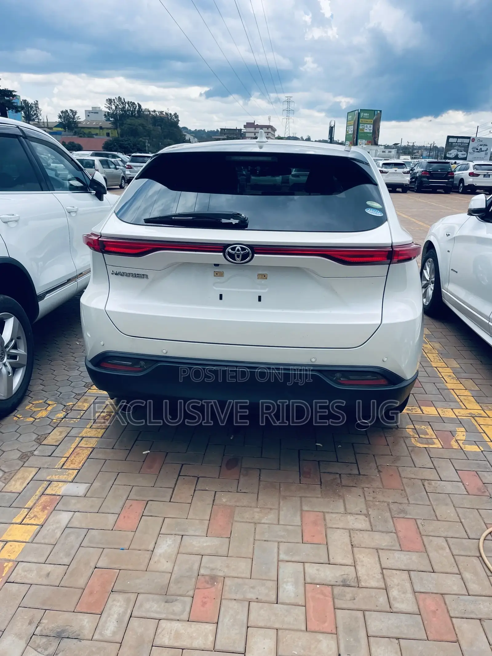 Toyota Harrier 2.0 2020 White