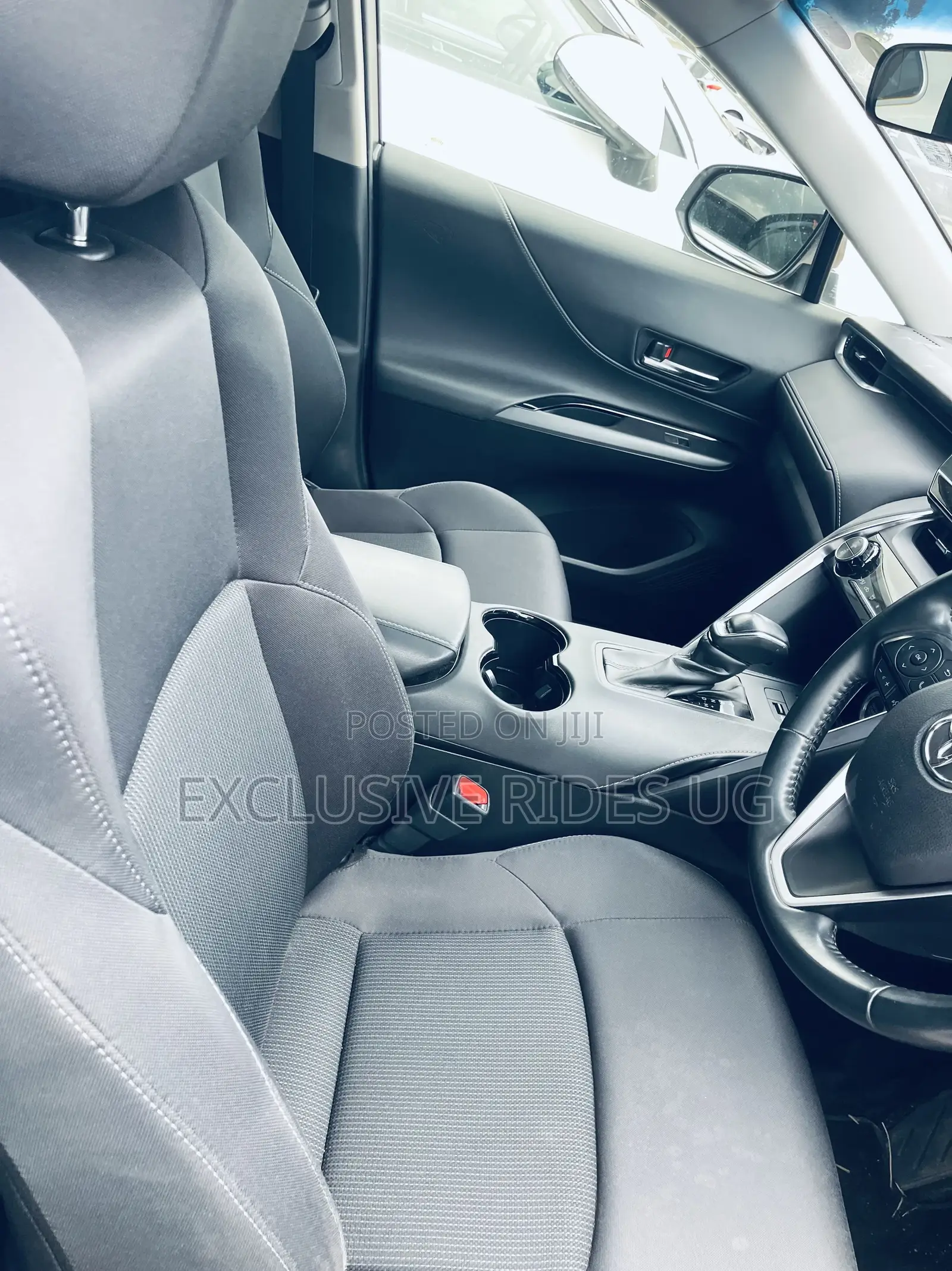 Toyota Harrier 2.0 2020 White