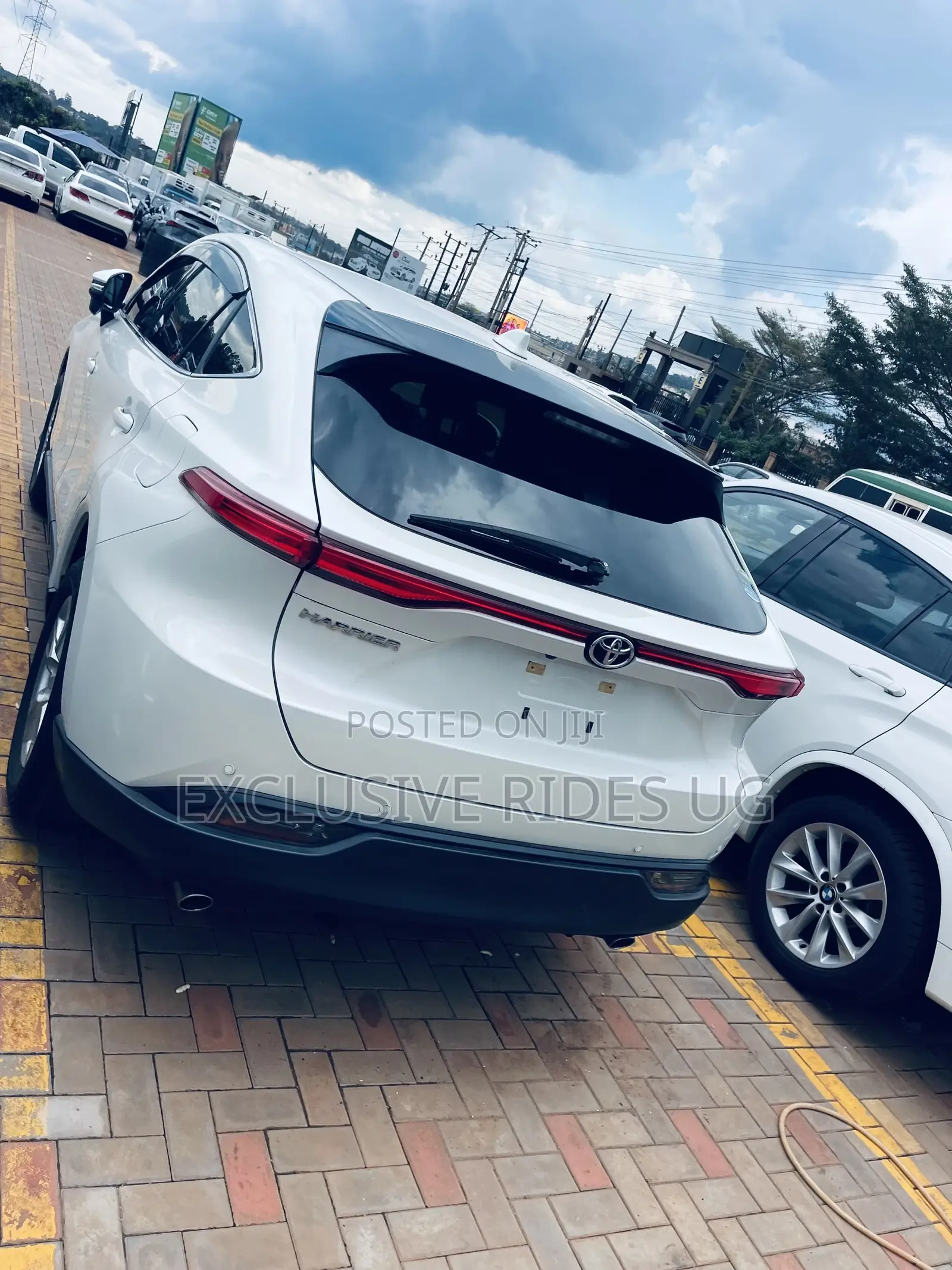 Toyota Harrier 2.0 2020 White