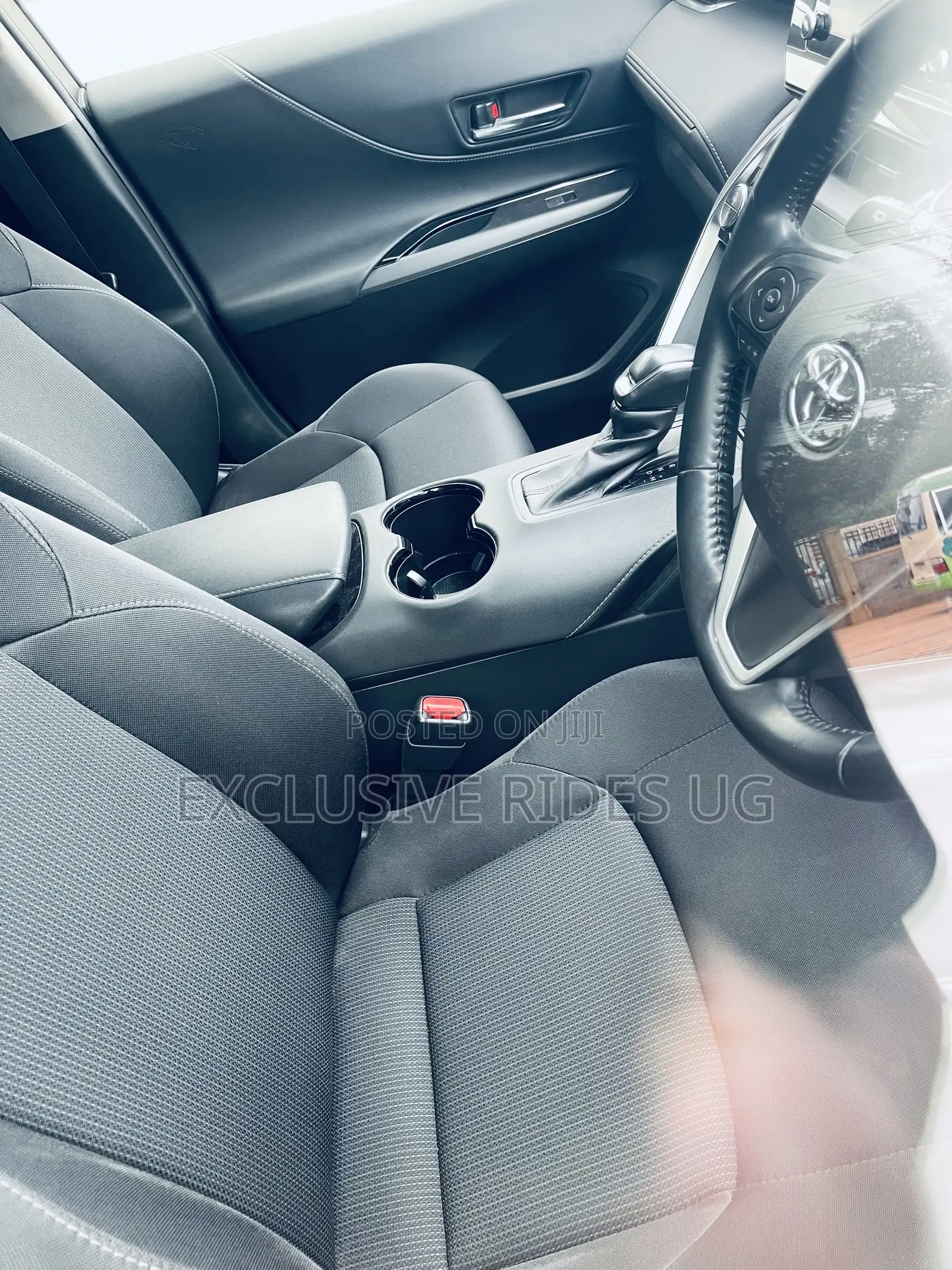 Toyota Harrier 2.0 2020 White