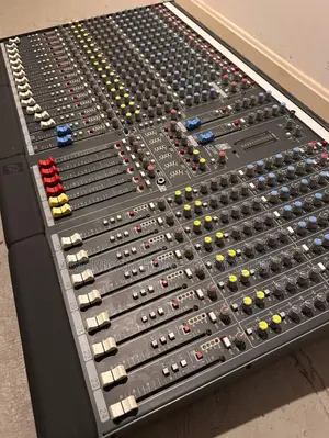 Professional Allen and Heath Gl2200, 24-Channel Mixer