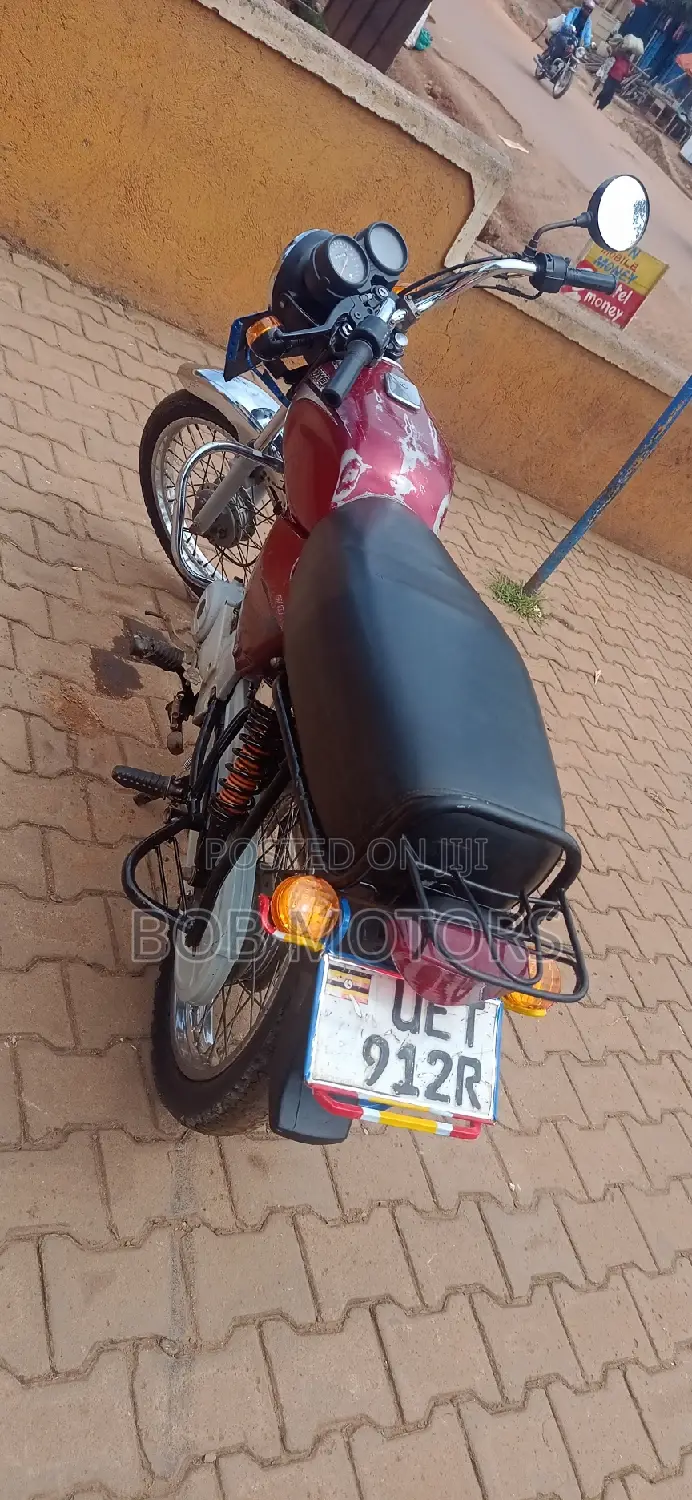Bajaj Boxer 2022 Red