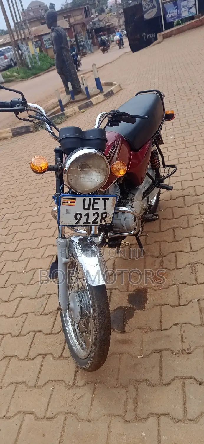 Bajaj Boxer 2022 Red