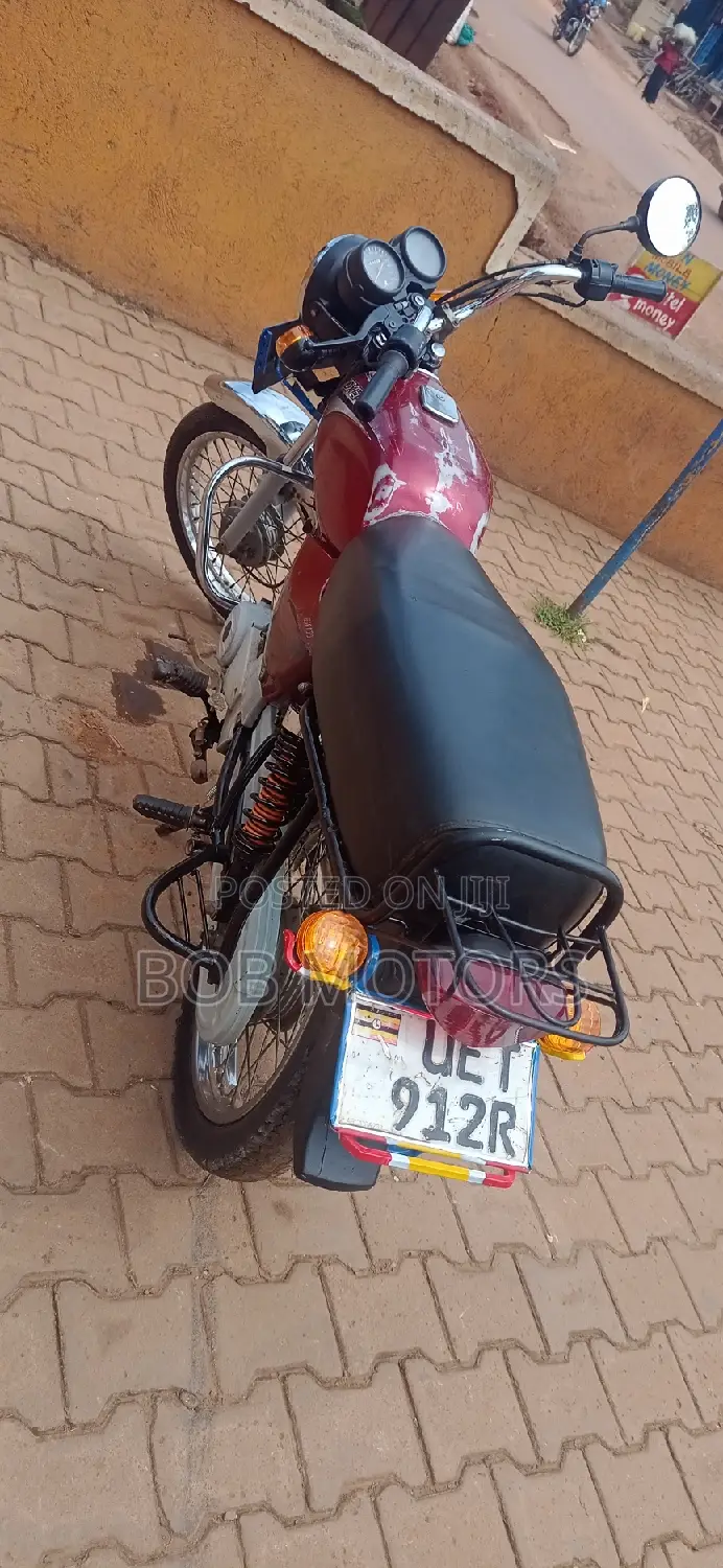 Bajaj Boxer 2022 Red