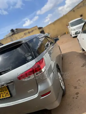 Toyota Wish 2010 Silver