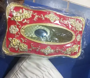 Portable Tissue Holder