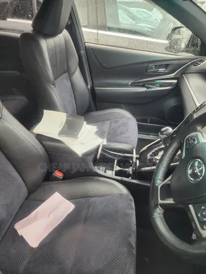 Toyota Harrier 2.0 2018 Silver