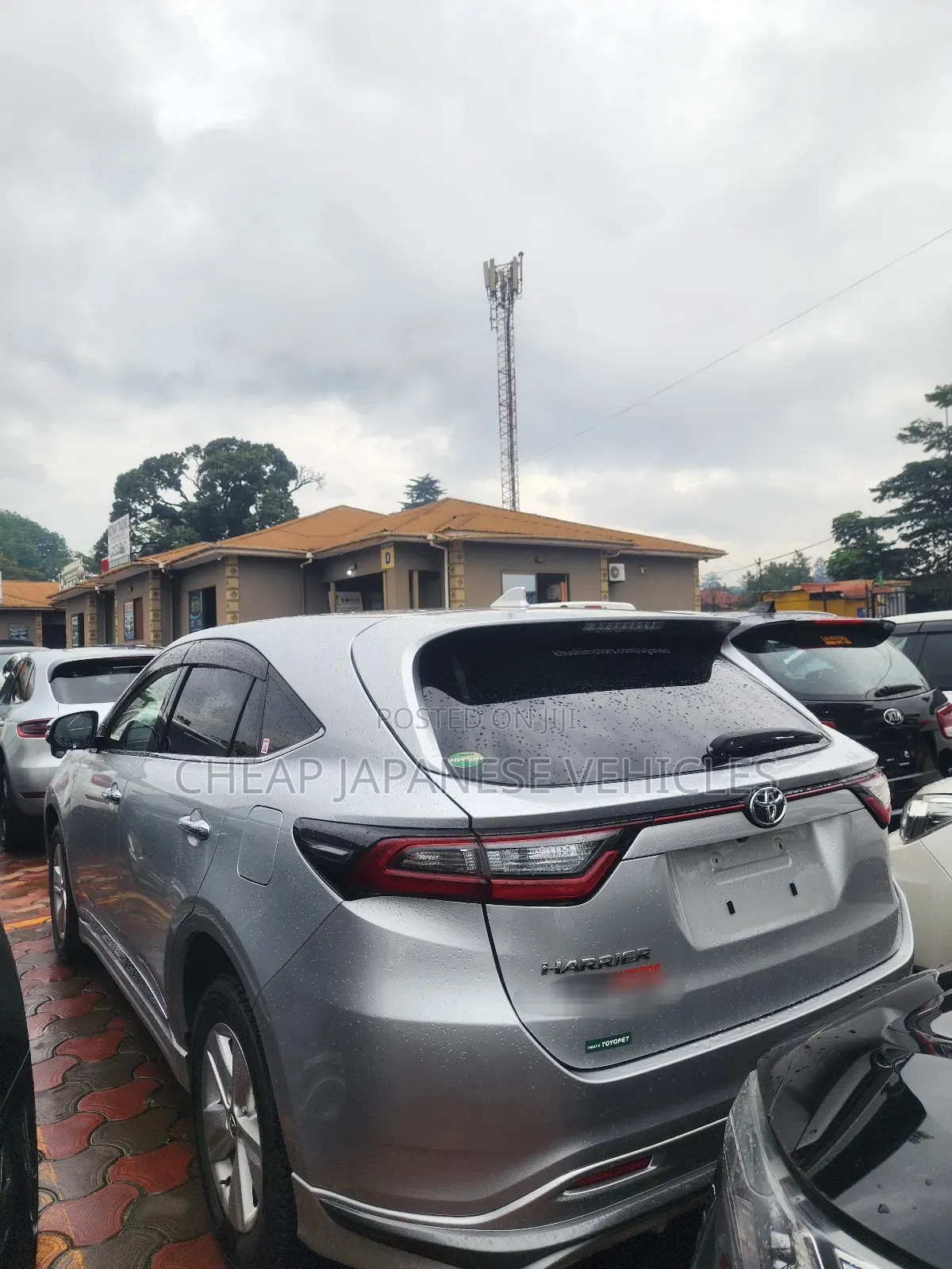 Toyota Harrier 2.0 2018 Silver